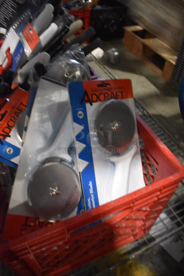 ALL ONE MONEY! Tier Lot of Various BRAND NEW Items Including Dishers, Knives, Pizza Pie Cutters and Spoodles - Image 9 of 10