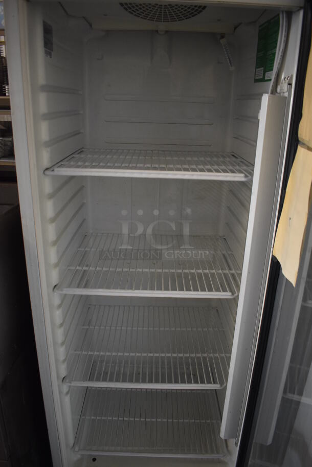 Turbo Air TGM-14RV Metal Commercial Single Door Reach In Cooler Merchandiser w/ Poly Coated Racks. 115 Volts, 1 Phase. 24x25x74. Tested and Working! - Image 4 of 5