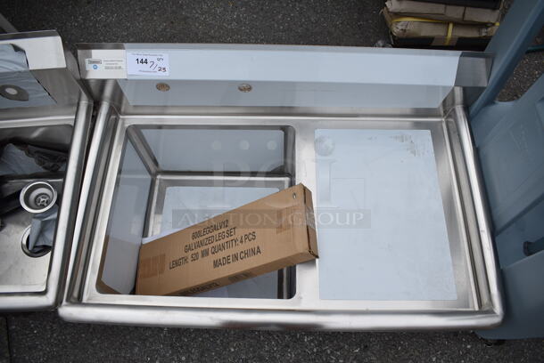 BRAND NEW SCRATCH AND DENT! Steelton 522CS11818R 38 3/4" 18-Gauge Stainless Steel One Compartment Commercial Sink with Right Drainboard - 18" x 18" x 12" Bowl - Image 4 of 8