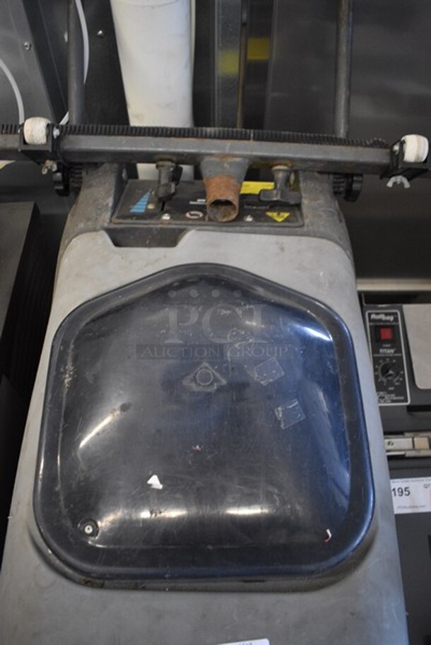 Advance Micromatic Model 17B Commercial Floor Scrubber. 18x40x40. Cannot Test - Battery Needs To Be Charged - Image 4 of 6