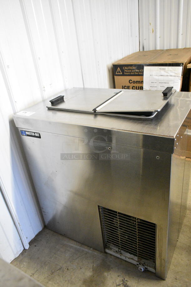 Master-Bilt DC-2SSE Stainless Steel Commercial Chest Freezer. 115/208-230 Volts, 1 Phase.  - Image 1 of 6