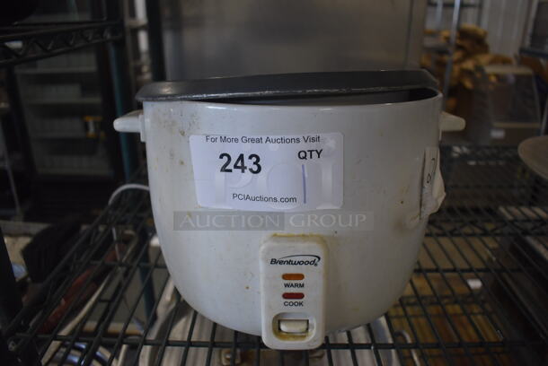 Brentwood TS-480S Metal Countertop Rice Cooker. 120 Volts, 1 Phase. 13x10x9