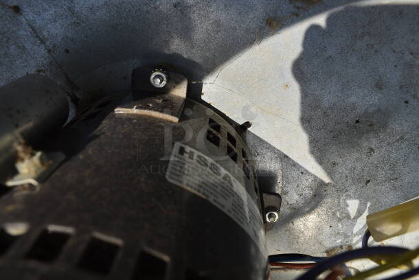 2020 FloAire Model DU50H Metal Commercial Rooftop Mushroom Exhaust Fan. 115 Volts, 1 Phase. 32x32x32 - Image 8 of 8