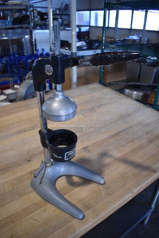 Hamilton Beach Metal Countertop Manual Juicer. 7x10x21