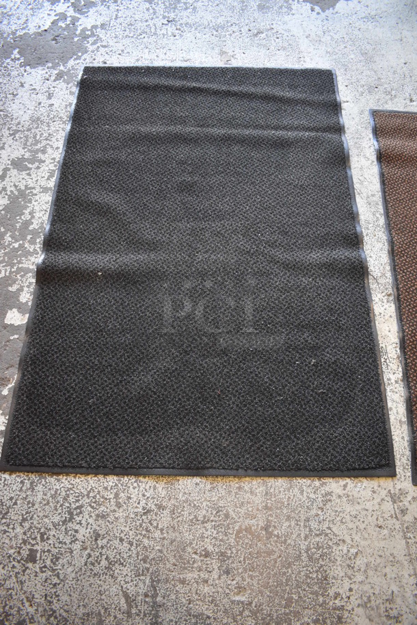 Black Floor Mat. 43x66