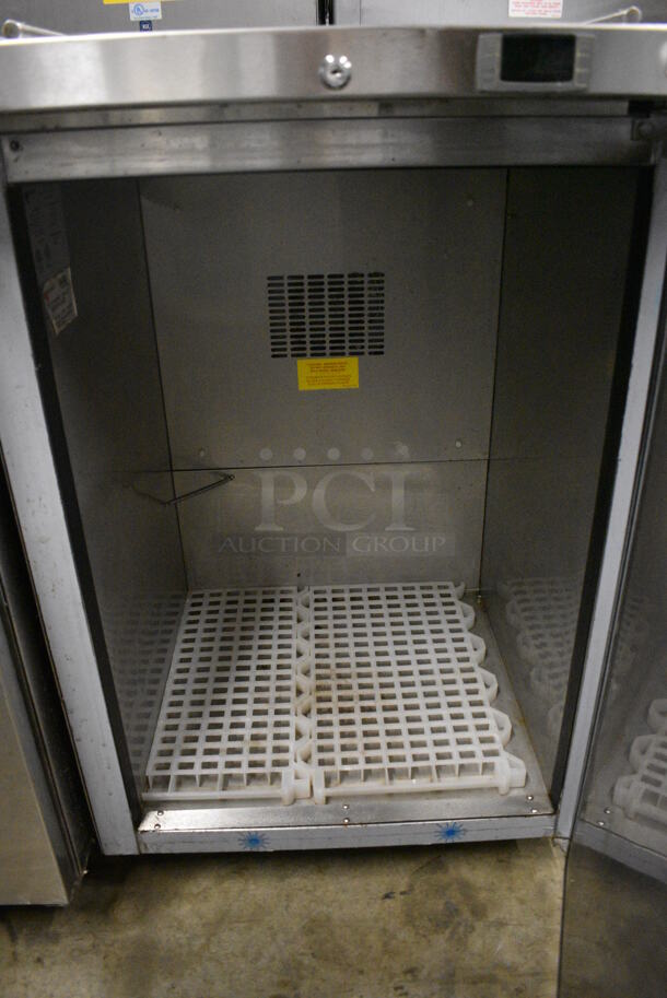 Micro Matic Model MDD-23SD E Stainless Steel Commercial Kegerator Cooler on Commercial Casters. 115 Volts, 1 Phase. 25x30x39.5. Tested and Working! - Image 4 of 5
