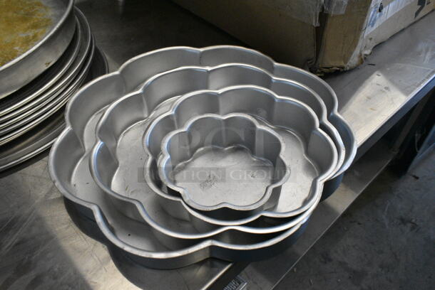 13 Various Metal Baking Pans. 13 Times Your Bid!  - Image 2 of 6