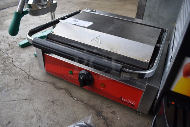 LIKE NEW! Avantco 177P70S Stainless Steel Commercial Countertop Panini Press Sandwich Grill. Unit Was Used a Few Times at a Trade Show as a Demonstration. 120 Volts, 1 Phase. 17x14x8. Tested and Working! - Image 3 of 5