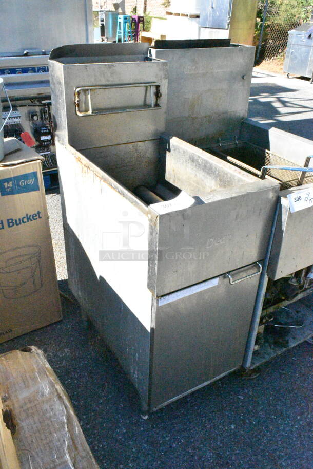 2017 Dean SR42GN Stainless Steel Commercial Floor Style Natural Gas Powered Deep Fat Fryer. 105,000 BTU.  - Image 2 of 5
