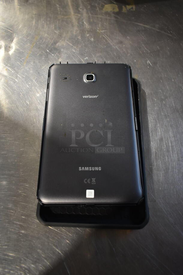 Samsung Tablet.  - Image 3 of 4