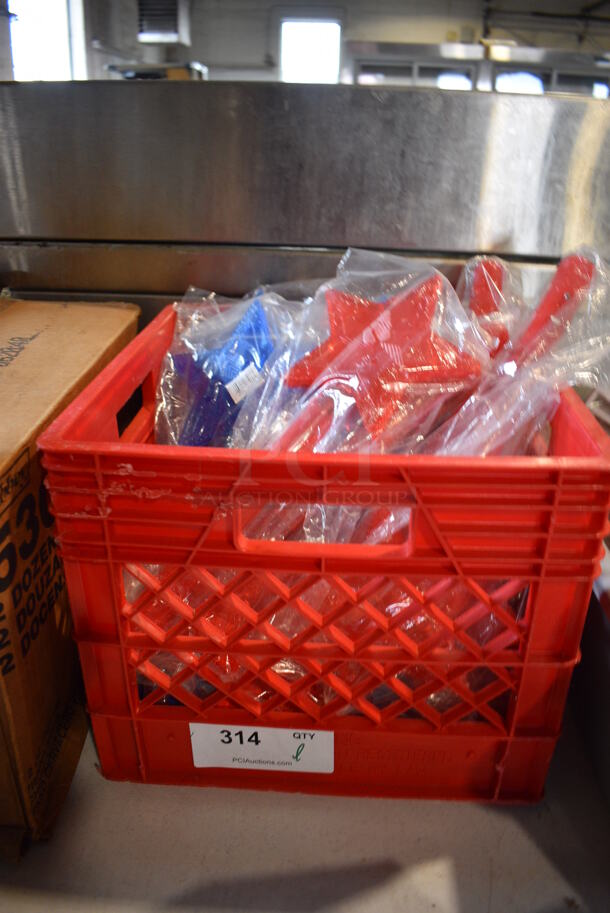 ALL ONE MONEY! Lot of Red and Blue Poly Star Wands!  - Image 3 of 3