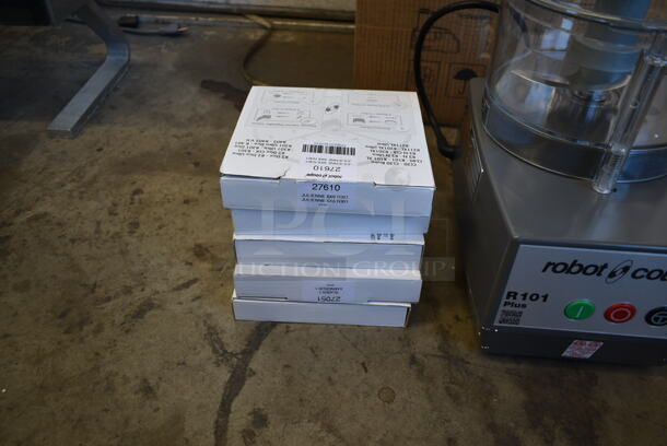 BRAND NEW SCRATCH AND DENT! Robot Coupe R 101 Plus Metal Commercial Countertop Food Processor w/ Bowl, Lid, Pusher, S Blade, 5 New In Box Blades; Julienne, 2 Grater and 2 Slicer. 120 Volts, 1 Phase. Tested and Working! - Image 3 of 12