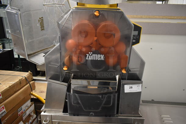 2017 Zumex Speed Pro Tank Podium Stainless Steel Commercial Floor Style Citrus Juicer on Commercial Casters. 115 Volts, 1 Phase. Tested and Working! - Image 5 of 10