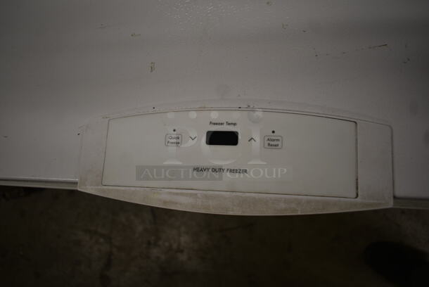 2014 Kenmore 253.16582104 Metal Chest Freezer w/ Hinge Lid. 115 Volts, 1 Phase. Tested and Working! - Image 4 of 6