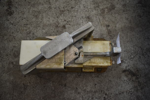 Nemco 56600 Metal Commercial Countertop Tomato Slicer. - Image 2 of 5