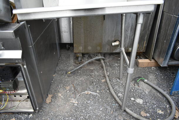 Regency 600CDT36R Stainless Steel Commercial Right Side Clean Side Dishwasher Table. - Image 3 of 4
