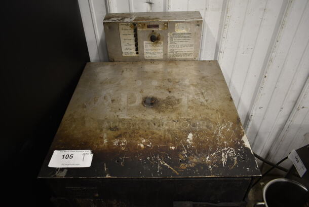 Cookshack Metal Floor Style Electric Powered Smoker. 120 Volts, 1 Phase. Tested and Working! - Image 2 of 9