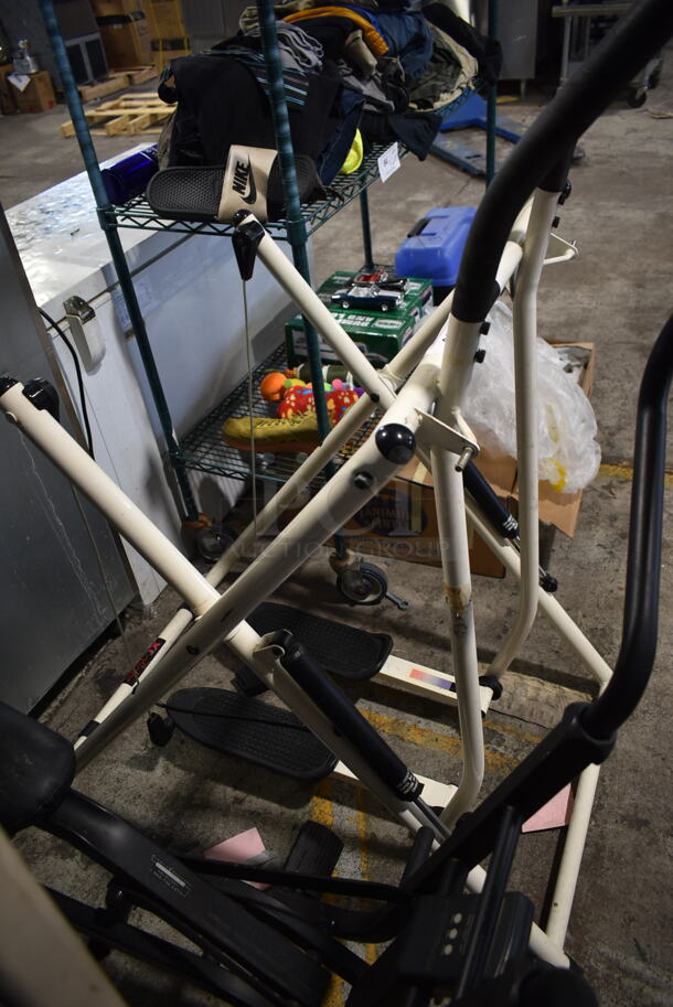 XL Glider Metal Floor Style Elliptical. - Image 2 of 4