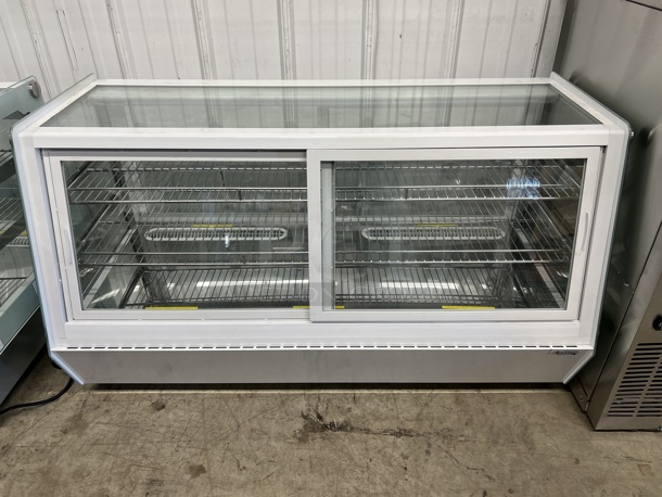 BRAND NEW SCRATCH AND DENT! Avantco 360BCSS48HCW Metal Commercial Floor Style Refrigerated Display Case Merchandiser. 115 Volts, 1 Phase. 48x23x27. Tested and Working! - Image 1 of 11
