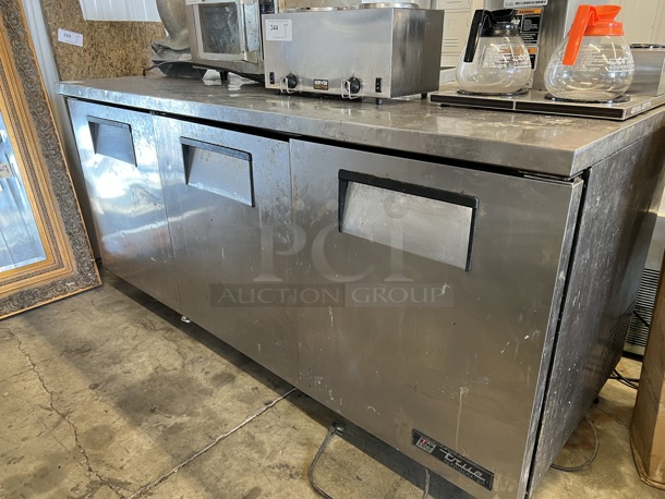 True Model TUC-72 Stainless Steel Commercial 3 Door Undercounter Cooler on Commercial Casters. 115 Volts, 1 Phase. 72x30x35. Tested and Working! - Image 6 of 6