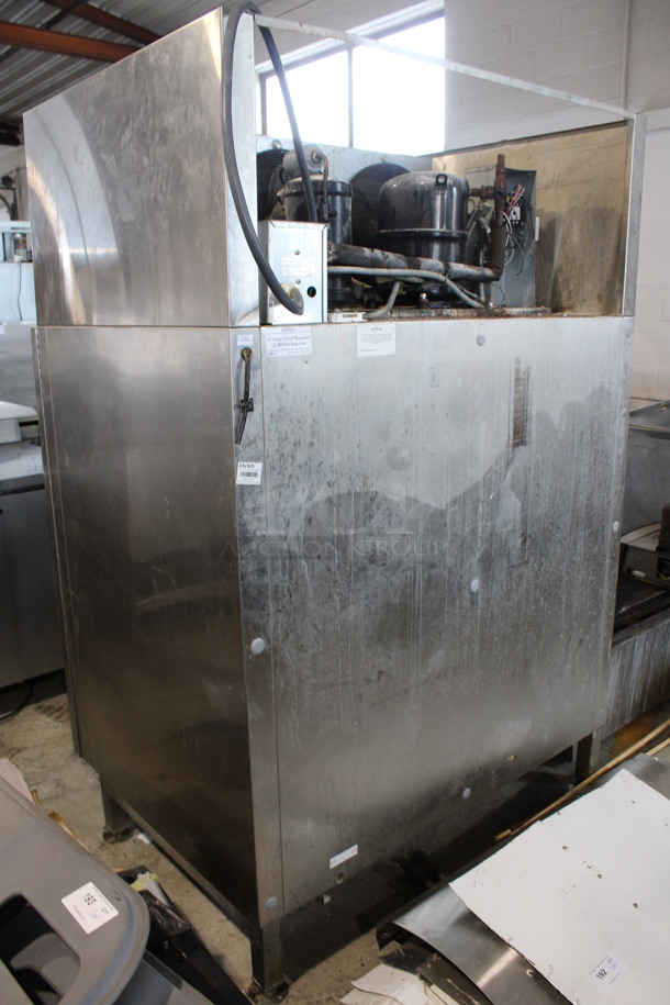 Alto Shaam Model QC50E Stainless Steel Commercial Electric Powered Quick Chiller Blast Chiller w/ Roll In Rack, Metal Shelves and 3 Probes. 208/230 Volts, 3 Phase. 51x41x76.5 - Image 10 of 11