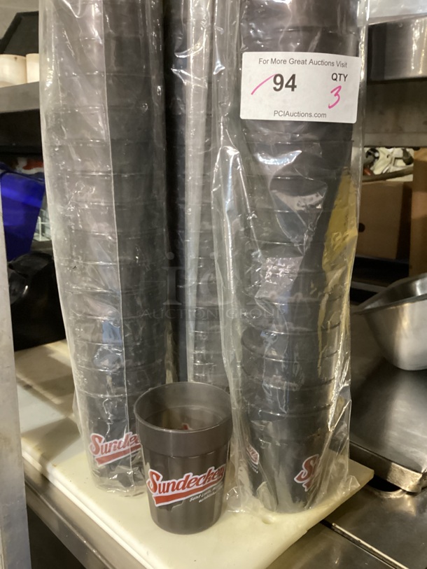 3 -16 ct, Plastic Sundeckers Cups
Your Bid x 3 
 - Image 1 of 2