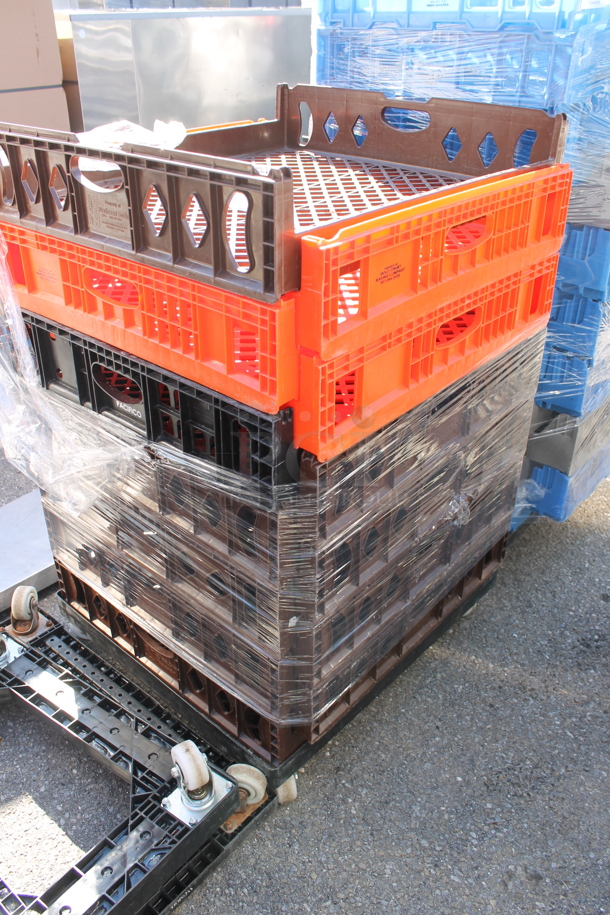 ALL ONE MONEY! Lot of 6 Poly Bread Caddies.  - Image 3 of 3