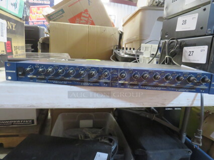 One Samson S.Com Plus Stereo Compressor Limiter.