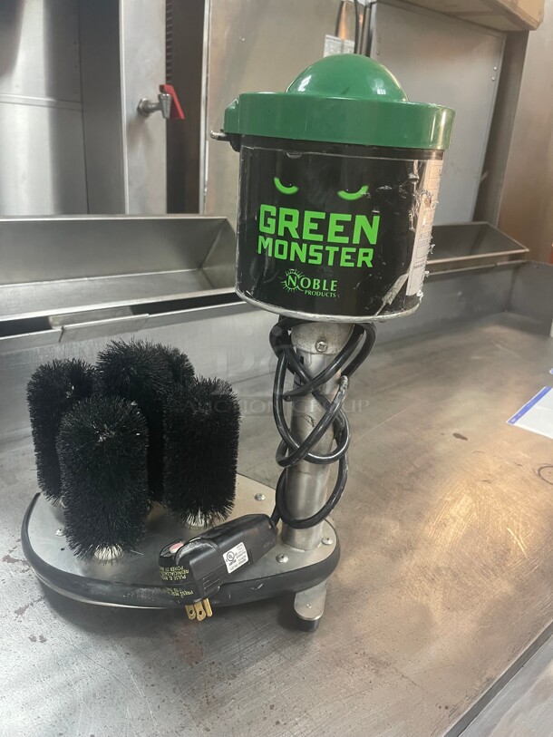 Nice! NOBLE  COMMERCIAL SUBMERSIBLE MOTORIZED GLASS WASHING BRUSHES Great For Bar NSF 115 Volt Tested and Wokring! - Image 6 of 8