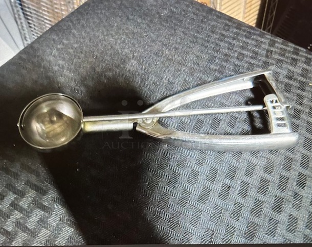 Stainless Steel Disher. 5XBID