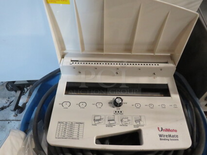 One Unimate Wire Mate Binding System.