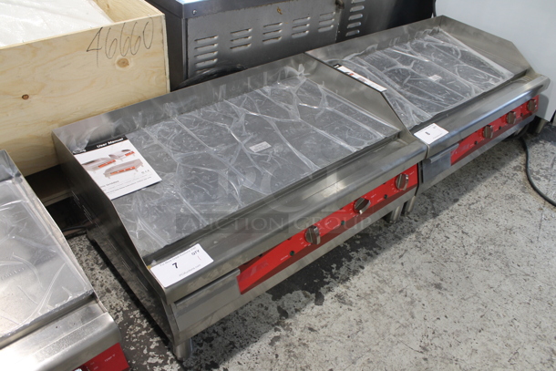 BRAND NEW SCRATCH AND DENT! Avantco 177EG30N Stainless Steel Commercial Countertop Electric Powered Flat Top Griddle w/ Thermostatic Controls. 208/240 Volts, 1 Phase.  - Image 2 of 7