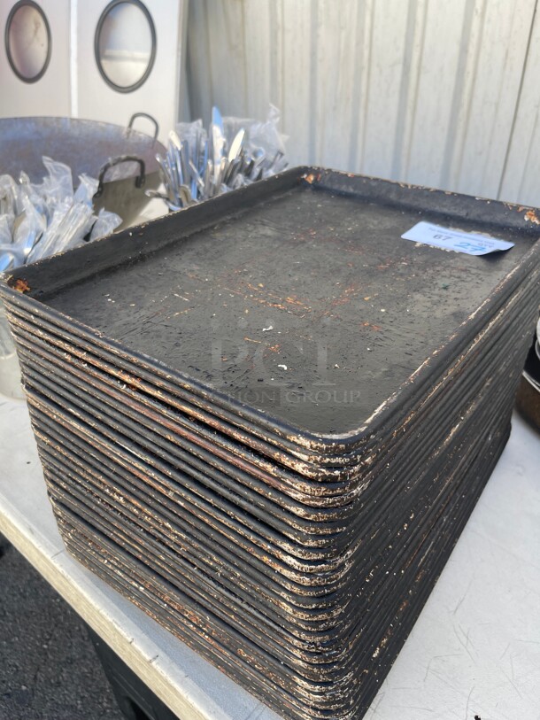 Commercial Aluminum 1/2 Sheet Great For Baking NSF - Image 4 of 7