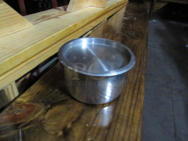 7X4 Stainless Steel Round Pan With SS Lid. 9XBID. 