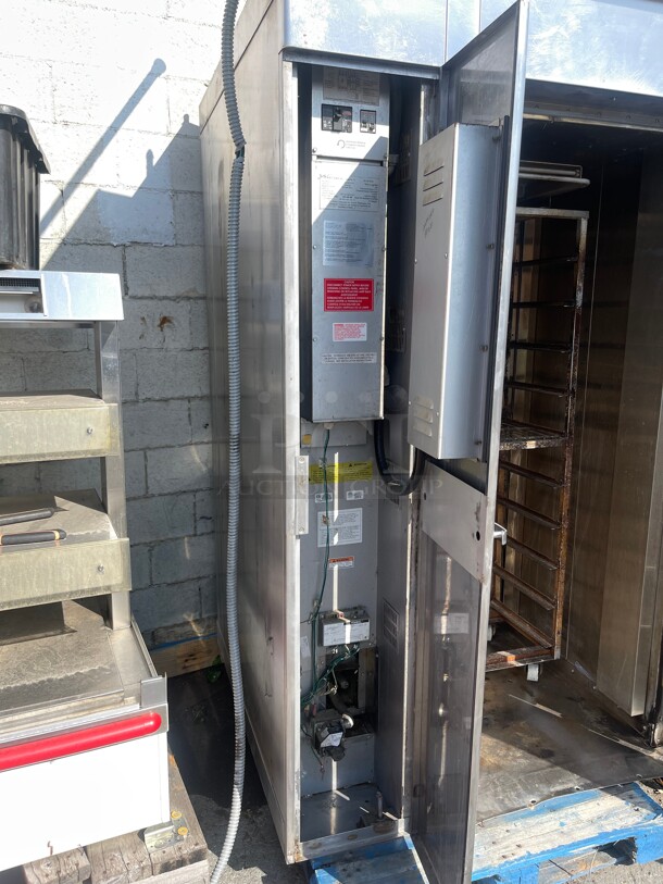 LBC Bakery  LRO-1G5 Roll-In Gas Oven Great For Any Bakery 115/220  Volt and Natural Gas NSF Tested and Working! - Image 8 of 10