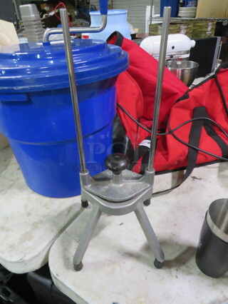 One Wedge Slicer.