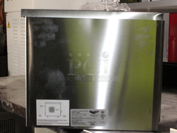 BRAND NEW SCRATCH & DENT! Vollrath CM4-20835 JW30 35" Countertop Cheese Melter - 208V. Power switch is damaged. Missing Leg. S/N: 0004-01703315-007 - Image 8 of 9