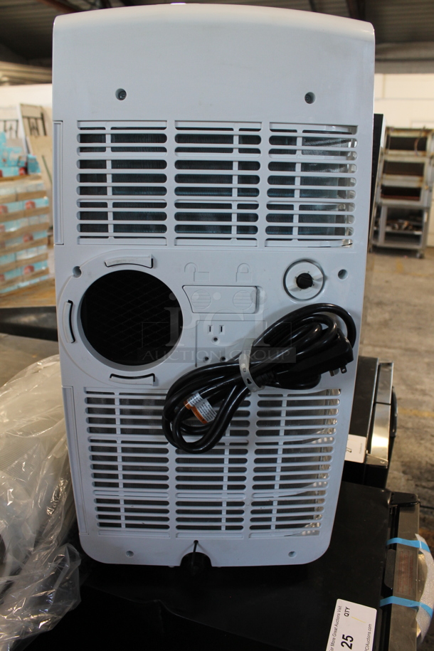 BRAND NEW SCRATCH AND DENT! General Electric GE APCA10NYLWN1 10,000 BTU Portable Air Conditioner. 115 Volts, 1 Phase. Tested and Working! - Image 3 of 4