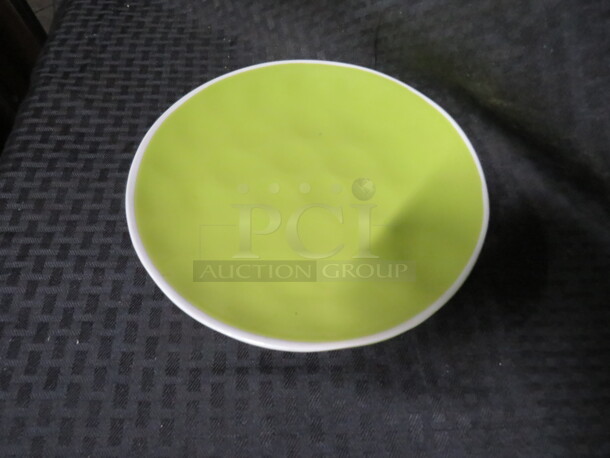 8 Inch Maxwell Williams Krinkle Lime Side Plate. 10XBID - Image 1 of 2