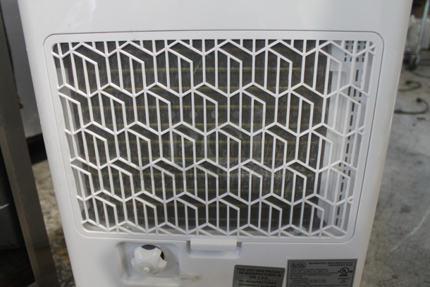 BRAND NEW SCRATCH AND DENT! Black & Decker BD50PMWSA Metal Portable 50 Pint Dehumidifier. 115 Volts, 1 Phase. Tested and Working! - Image 8 of 10