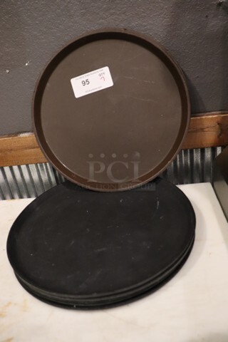 16" Serving Tray, 5-Black, 4-Brown
QTY 7 
Your Bid x 7