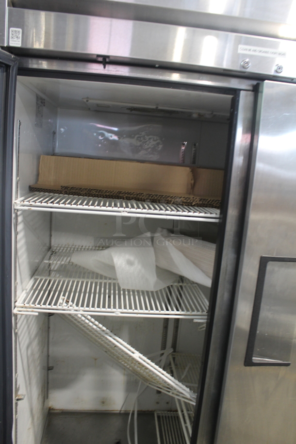 2015 True TG2R-2S ENERGY STAR Stainless Steel Commercial Two Door Reach In Cooler w/ Poly Coated Racks on Commercial Casters. 115 Volts, 1 Phase. Tested and Working! - Image 6 of 9
