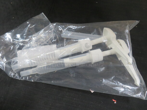 NEW Condiment Pump. 2XBID - Image 1 of 1