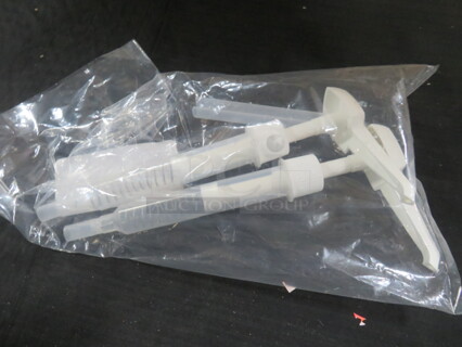 NEW Condiment Pump. 2XBID