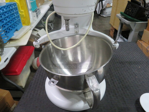 One Kitchenaid Professional 6 Quart Mixer With Bowl And Hook. #600. 575 Watt.  - Image 3 of 5