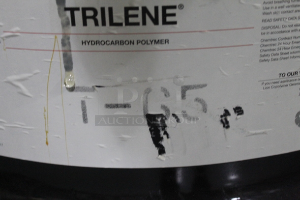 ALL ONE MONEY! PALLET LOT OF 4  Trilene Hydrocarbon Polymer Metal Barrels. BUYER MUST REMOVE.  - Image 3 of 7