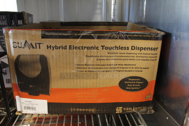 BRAND NEW SCRATCH AND DENT! San Jamar Wall Mount Gray Finish Hybrid Electronic Touchless Paper Towel Dispenser. - Image 4 of 4