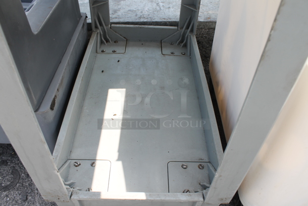 Gray Poly 2 Tier Cart on Commercial Casters. - Image 4 of 5