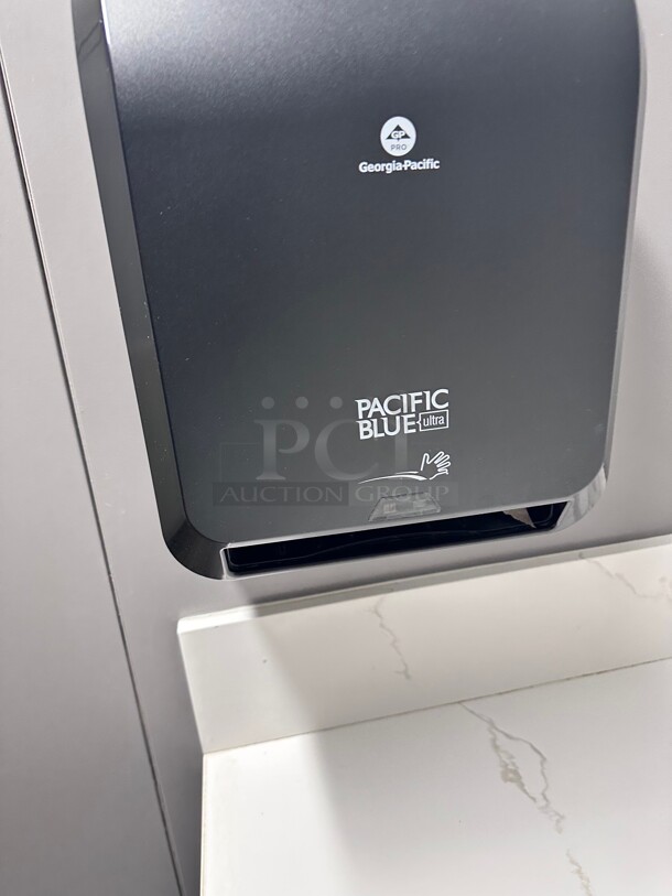 Clean! Pacific Blue Ultra Automatic Paper Towel Dispenser NSF  - Image 4 of 9