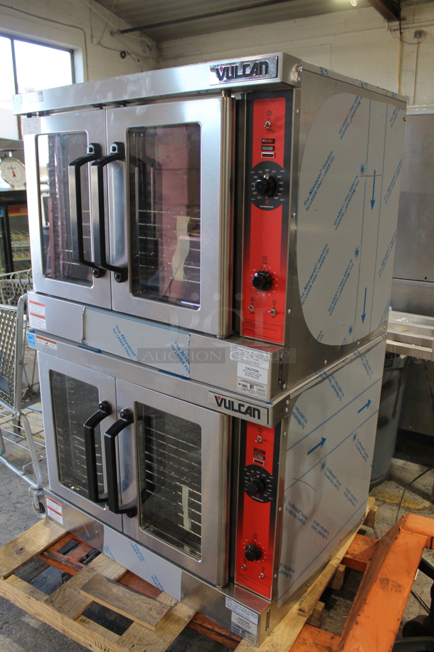 2 BRAND NEW SCRATCH AND DENT! Vulcan VC4GD-11D150K ENERGY STAR Stainless Steel Commercial Propane Gas Powered Full Size Convection Oven w/ View Through Doors, Metal Oven Racks and Thermostatic Controls. Does Not Have Legs. 2 Times Your Bid! - Image 3 of 11